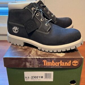 Timberland Chukka Boot | Navy Blue Nubuck | Size 9.5 M | DEADSTOCK!!